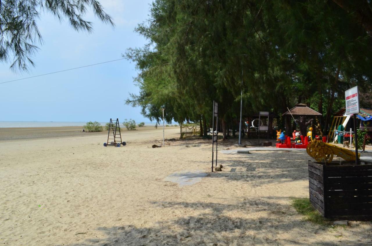 Gold Coast Morib Ain Studio Kampong Tanjong Pechah エクステリア 写真